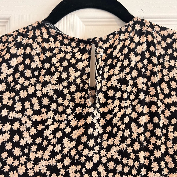 Zara Black Dress with mini flowers - Picture 4 of 9